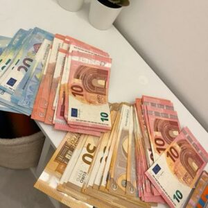 COMPRE BILLETES FALSOS DE 10 EUROS QUE PARECE REALES – DINERO FALSIFICADO REALISTA A LA VENTA
