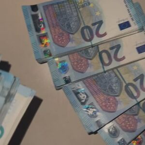 COMPRE BILLETES DE 20 EUROS FALSOS INDETECTABLES QUE PARECEN REALES – DINERO FALSIFICADO REALISTA A LA VENTA