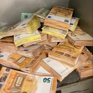 COMPRE BILLETES DE 50 EUROS FALSOS INDETECTABLES QUE PARECEN REALES: DINERO FALSIFICADO DE ALTA CALIDAD