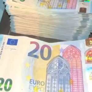 COMPRE BILLETES DE 20 EUROS FALSOS INDETECTABLES QUE PARECEN REALES – DINERO FALSIFICADO REALISTA A LA VENTA