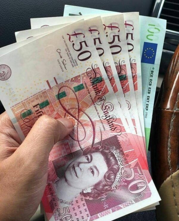 COMPRE BILLETES FALSOS DE 50 LIBRAS ESTERLINAS QUE PARECE REALES: DINERO FALSIFICADO REALISTA E INDETECTABLE